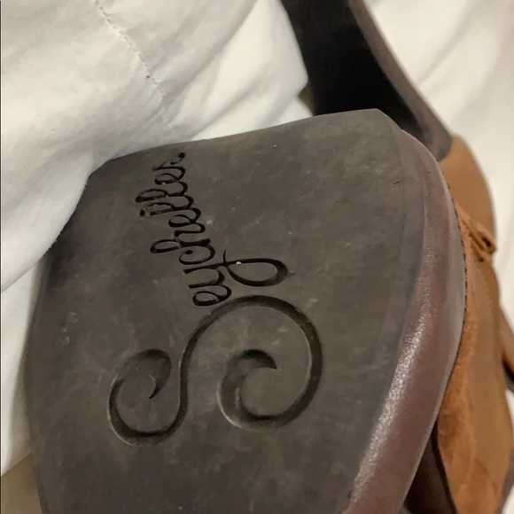 Booties Seychelles - Picture 2 of 2